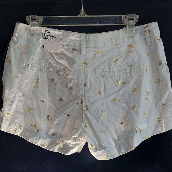 Shorts - Picture 2 of 2